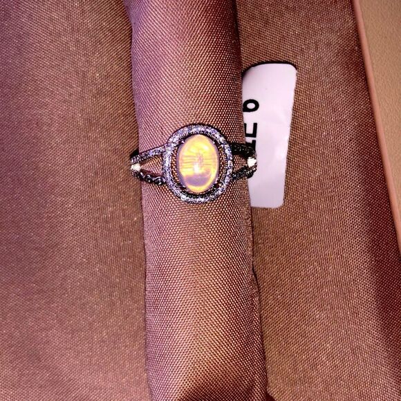 Charmed Aroma | Size 6 Ring - Picture 2 of 7